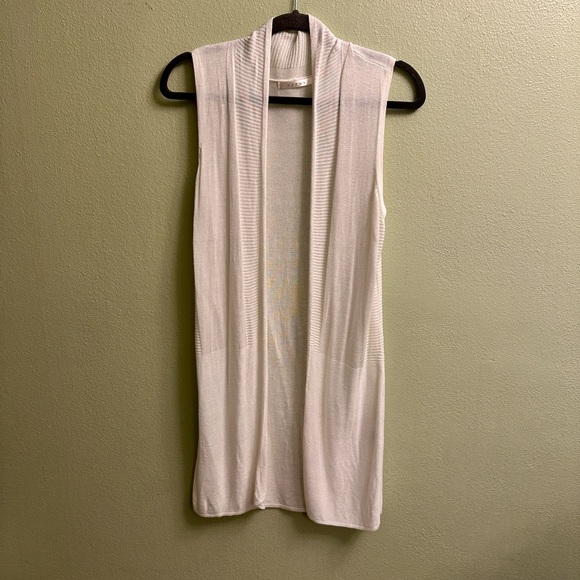 Cyrus Sweaters - Cyrus Knit Long Sleeveless Cardigan Size Small White